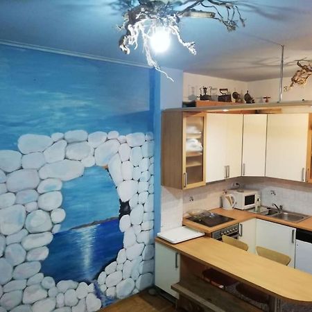 Kyriaki 'S Artistic Apartment Next Metro Agios Ioannis Athens Exterior photo